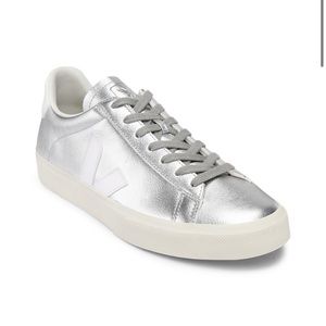 VEJA 🍁 Women’s Campo Metallic Leather Low Top Sneakers 7